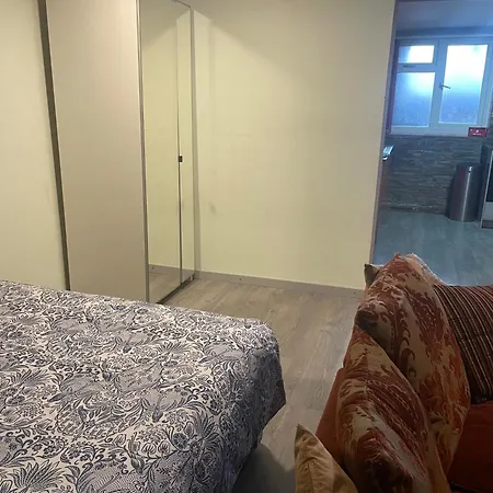 Cozy Retreat Apartment *